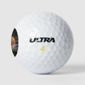 Schöner Tiger im Wasser Golfball (Logo)