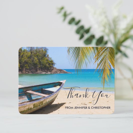 Schöner tropischer Strand mit einer Rowboat-Hochze Dankeskarte (Stehend Vorderseite)