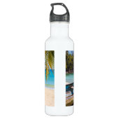 Schöner tropischer Strand mit Rowboat Edelstahlflasche (Rückseite)