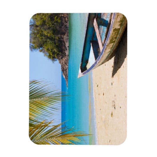 Schöner tropischer Strand mit Rowboat Magnet (Vertikal)