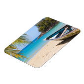 Schöner tropischer Strand mit Rowboat Magnet (Linke Seite)