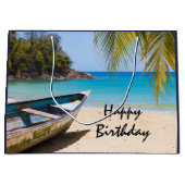 Schöner tropischer Strand mit Rowboat zum Geburtst Große Geschenktüte (Vorderseite)