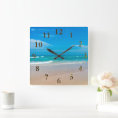 Schöner tropischer türkisfarbener Strand Quadratische Wanduhr (Zuhause)