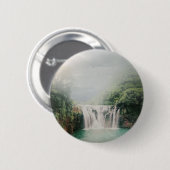 Schöner Wasserfall im Grünen Button (Vorne & Hinten)