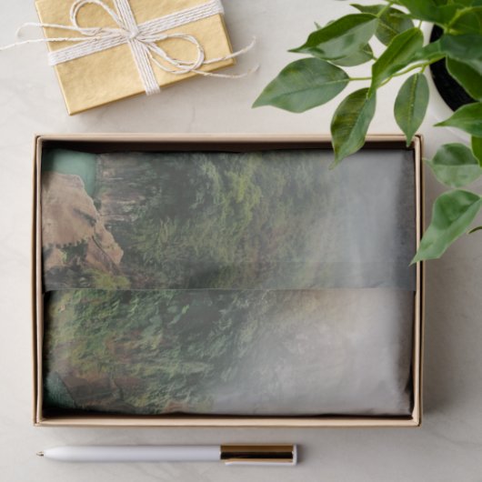 Schöner Wasserfall im Grünen Seidenpapier (Geschenk)