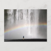 Schöner Wasserfall in Island mit Regenbogen Postkarte (Vorderseite)