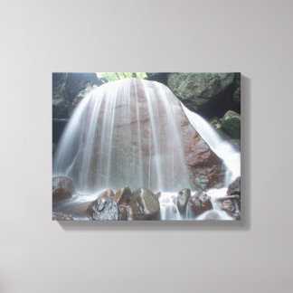 Schöner Wasserfall Leinwanddruck