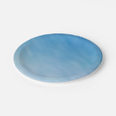 Schöner, weicher blauer Himmel mit traumhaften Wol Pappteller (Schrägansicht)