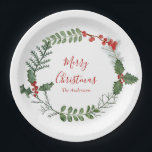 Schöner Weihnachtskranz in Rot und Grün Pappteller<br><div class="desc">Ein wunderschönes Aquarell-Grün und ein roter Beerenkranz umrahmen Ihre Nachricht auf dieser ausgesprochenen Urlaubsplatte. Die Papiertafel hat eine elegante Typografie,  und es gibt Raum zum Personalisieren.</div>