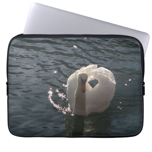 Schöner weißer Schwan Laptopschutzhülle (Vorderseite)