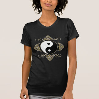 Schöner Yin Yang Entwurf im Schwarzen und im Gold T-Shirt