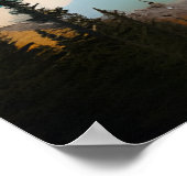 Schönes Bergsee Landschaftsbild Poster (Ecke)