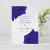 Schönes Black Texture Blue Rose Brautparty Einladung (Stehend Vorderseite)