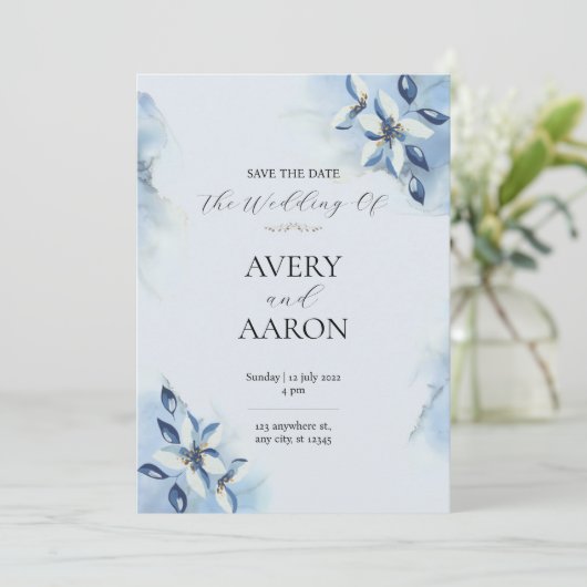 Schönes Blau Save the Date Hochzeitseinladung Einladung (Stehend Vorderseite)
