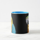 Schönes Blau und Gold Macaw Tasse (Zentrum)