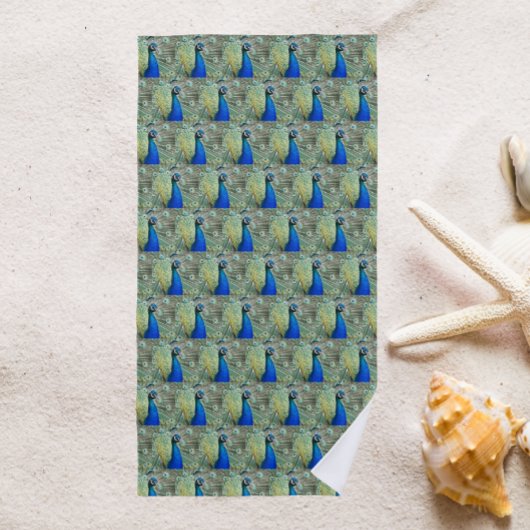 Schönes blaues Pfauenmuster Strandtuch