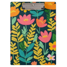 Schönes, blumenfarbenes Feld