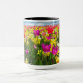 Schönes buntes Tulpe-Feld Tasse (Zentrum)