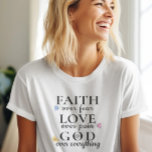 Schönes Christliches inspirierendes Zitat T-Shirt<br><div class="desc">Schöner Christlich inspirierender Zitat-T - Shirt. Dieses trendige,  moderne Design ist das perfekte Geschenk- und Modestatement. #christlich #religion #scription #religion #bible #jesus</div>