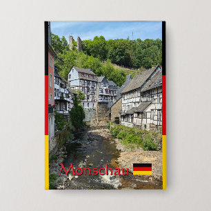Schönes deutsches Dorf Monschau im Sommer Reise Button