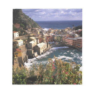 Schönes Dorf Vernazza in der Cinque Notizblock