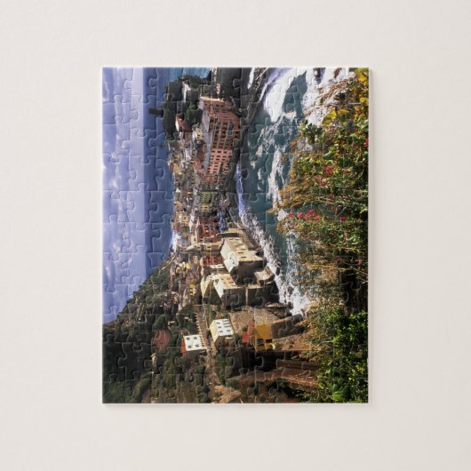 Schönes Dorf Vernazza in der Cinque Puzzle (Vertikal)