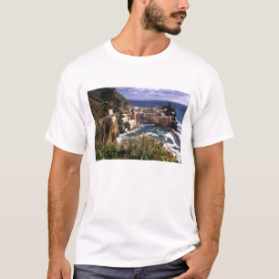 Schönes Dorf Vernazza in der Cinque T-Shirt