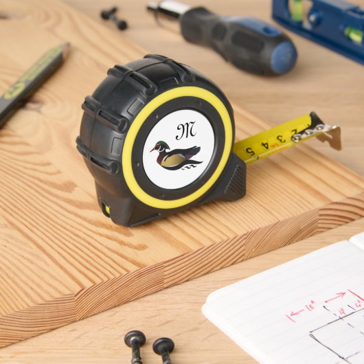 Schönes Duschbad aus Holz Maßband (Holzbau)