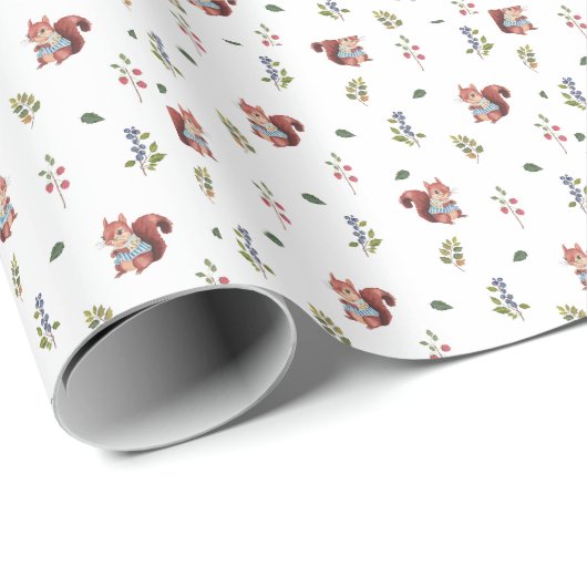 Schönes Eichhörnchen und Waldberries Muster Geschenkpapier (Rolleneckpunkt)
