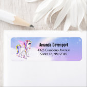 Schönes Einhorn mit Regenbogenmane und Schwanz (Insitu)