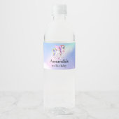 Schönes Einhorn mit Regenbogenmane und Schwanz Wasserflaschenetikett (Vorderseite)