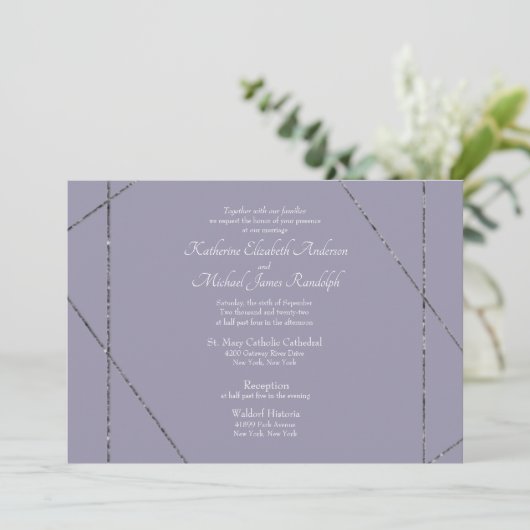 Schönes elegantes Lavender Foto Wedding Einladung (Stehend Vorderseite)