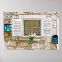 Schönes Fenster mit Fensterläden
