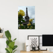 Schönes Foto Eiffel Tower Paris Gelbe Rosen Poster (Heimbüro)