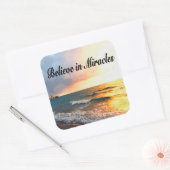 SCHÖNES GLAUBEN IN MIRACLES SUNRISE DESIGN QUADRATISCHER AUFKLEBER (Umschlag)