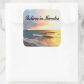 SCHÖNES GLAUBEN IN MIRACLES SUNRISE DESIGN QUADRATISCHER AUFKLEBER (Tasche)