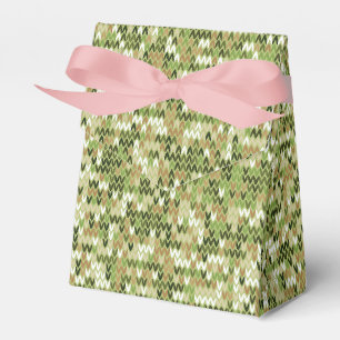Schönes grandioses Strick in grüner Olivenfarbe Geschenkschachtel