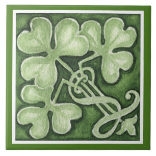 Schönes grünes Kleeblatt Irish Celtic Clovers Fliese