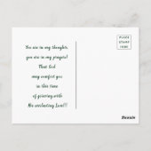 Schönes Grünes Tal mit weißer Blume Beileid Postkarte (Rückseite)