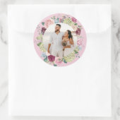Schönes hellrosa Rose Spray Wedding Foto Runder Aufkleber (Tasche)