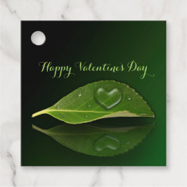 Schönes, herzförmiges Wassertropfen auf der linken Geschenkanhänger