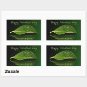 Schönes, herzförmiges Wassertropfen auf der linken Rechteckiger Aufkleber (Blatt)