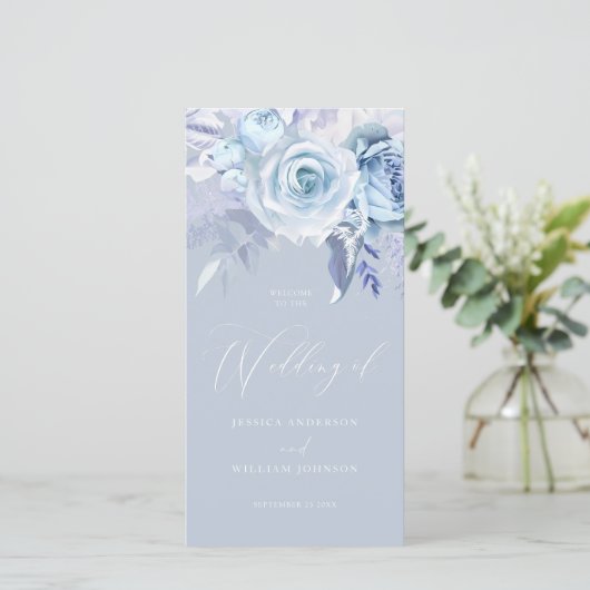 Schönes Hochzeitsprogramm für Dusty Blue Floral (Stehend Vorderseite)