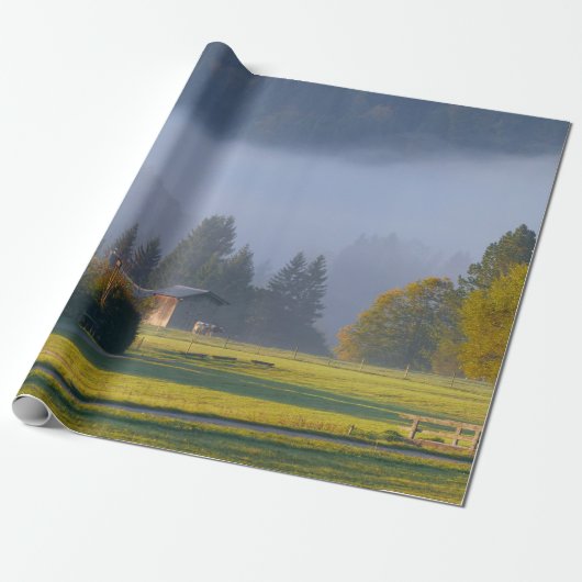 Schönes Land-landschaftliches Geschenkpapier (Ungerollt)