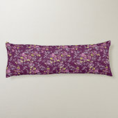 Schönes, lebendiges lila Aquarellmuster Blume Must Seitenschläferkissen (Rückseite)
