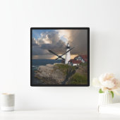 Schönes Leuchtturm über der Uhr der Wall des Ocean (Zuhause)