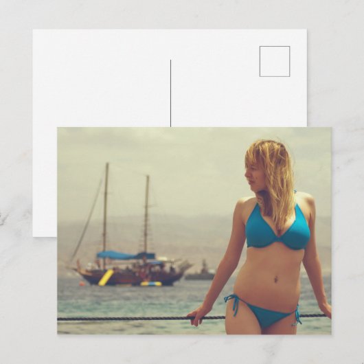 Schönes Mädchen am Strand Postkarte (Vorne/Hinten)
