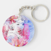 Schönes Mädchen mit einem Blumenstrauß der Blumen Schlüsselanhänger (Rückseite)