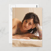 Schönes Mädchen mit Tattoos Foto Postkarte (Vorne/Hinten)