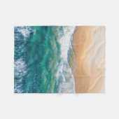 Schönes Meer mit kristallklarem Wasser Fleecedecke (Vorderseite (Horizontal))